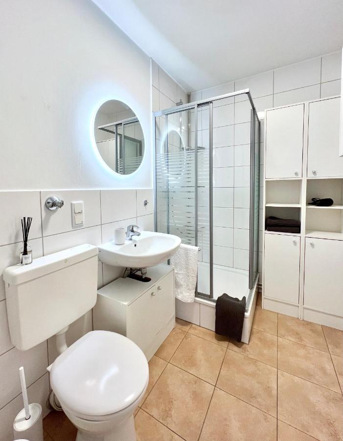 Sabe Apartment: Balcony + Free Parking + Netflix Wuppertal Buitenkant foto